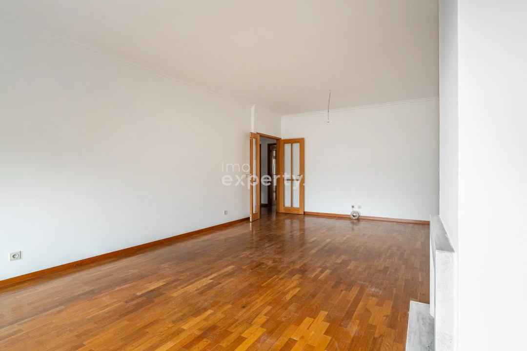 Apartamento T3 para Arrendamento em Braga (Maximinos, Sé e Cividade) Foto 4