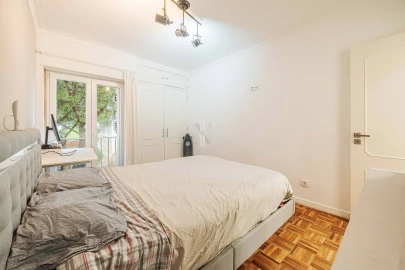 Apartamento T3 para Venda em Oeiras e São Julião da Barra, Paço de Arcos e Caxias