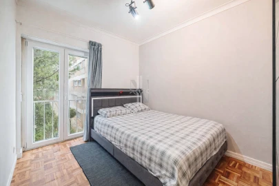 Apartamento T3 para Venda em Oeiras e São Julião da Barra, Paço de Arcos e Caxias