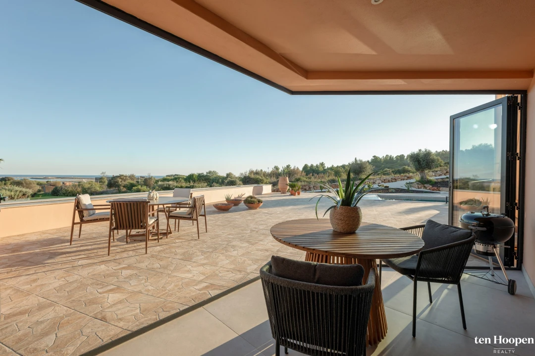 Moradia T4 para Venda em Lagos (São Sebastião e Santa Maria) Foto 1