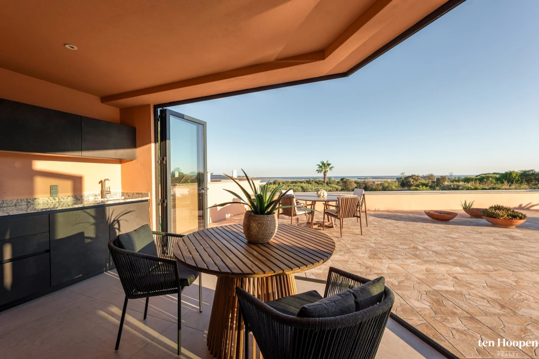 Moradia T4 para Venda em Lagos (São Sebastião e Santa Maria) Foto 9