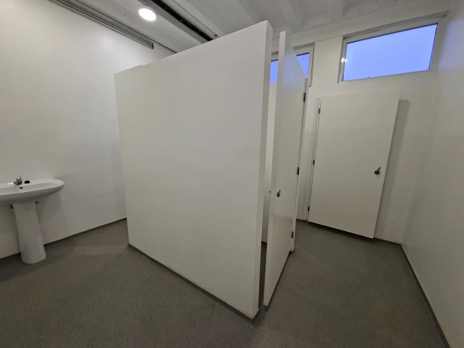 Negócio para Arrendamento em Arrifes Foto 14