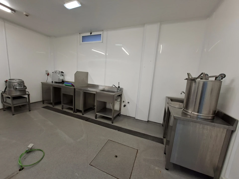 Negócio para Arrendamento em Arrifes Foto 13