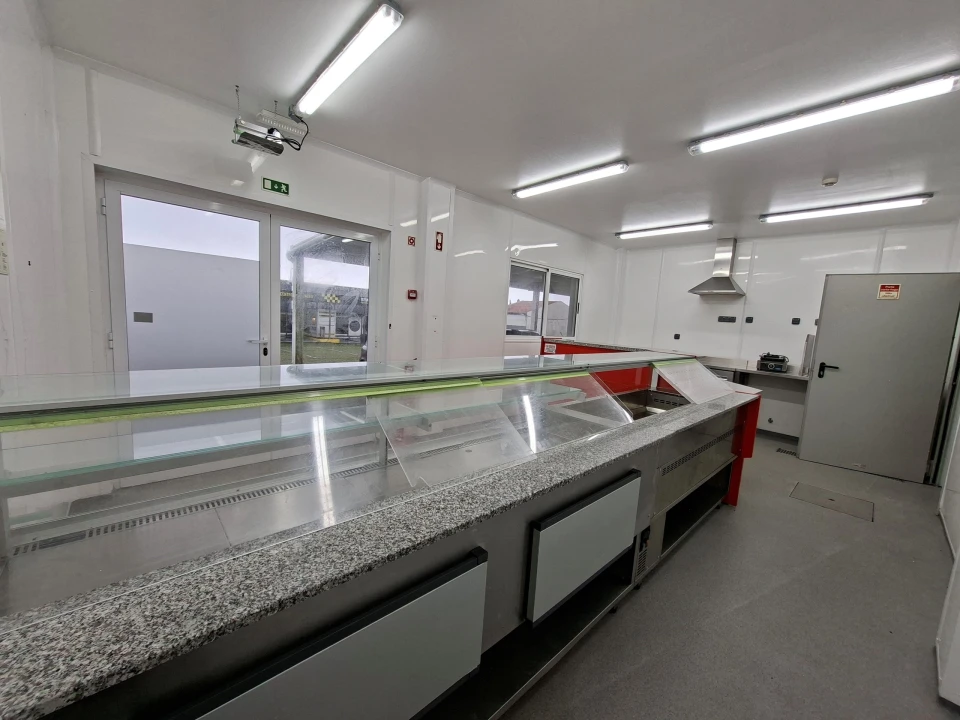 Negócio para Arrendamento em Arrifes Foto 12