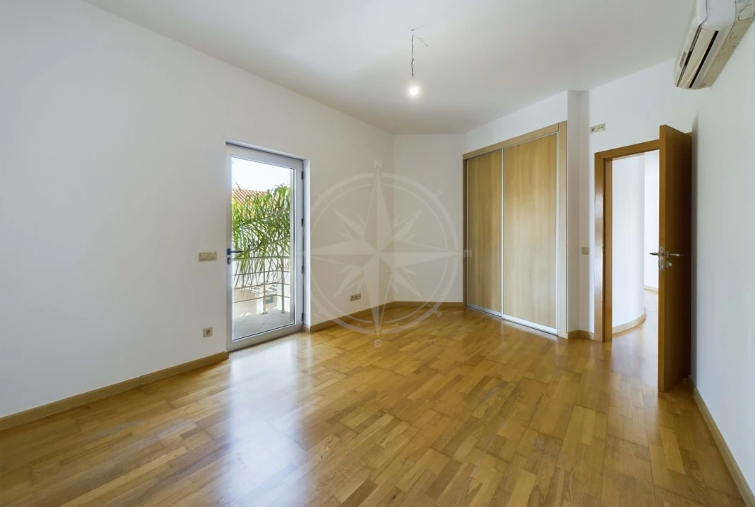 Moradia T5 para Venda em Tavira (Santa Maria e Santiago) Foto 13