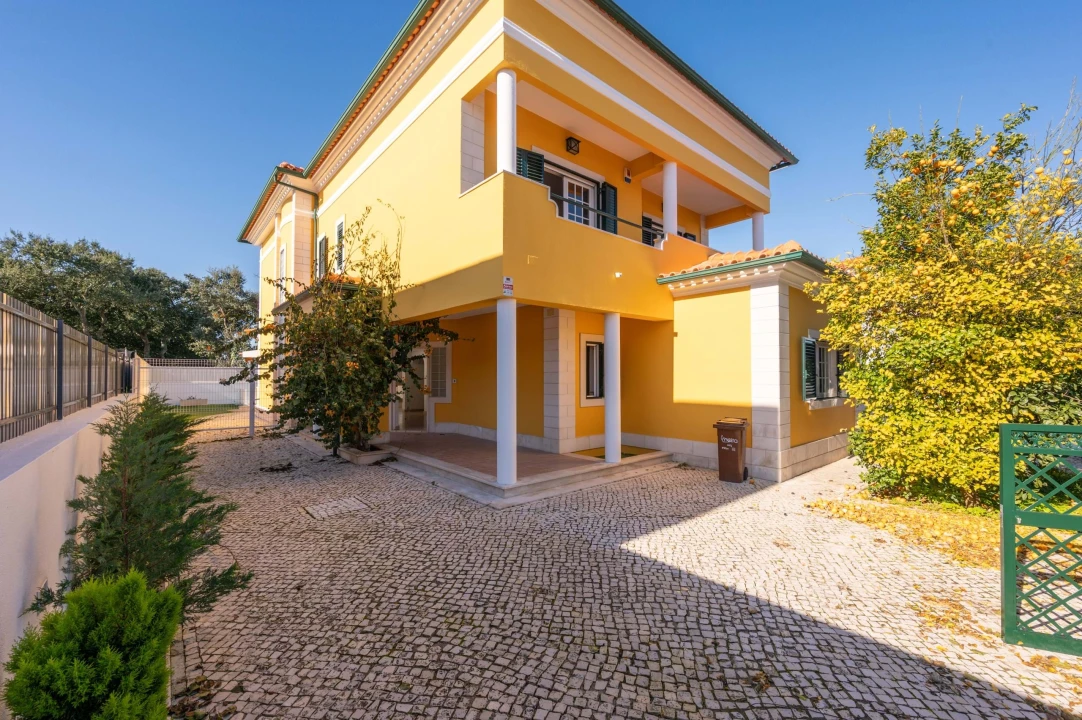 Moradia T5 para Venda em Moita Foto 40