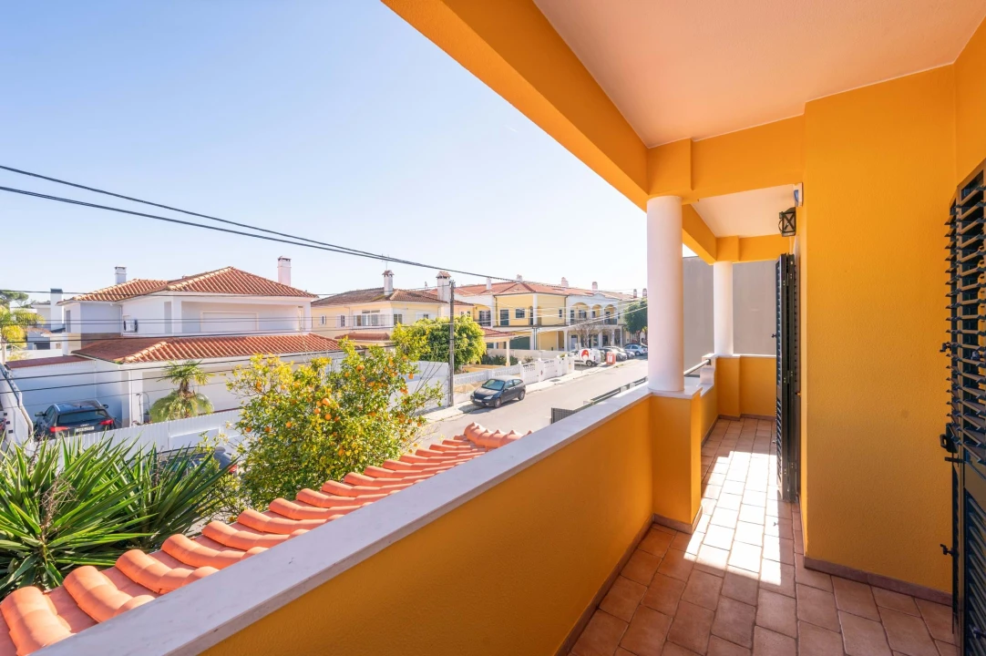 Moradia T5 para Venda em Moita Foto 29