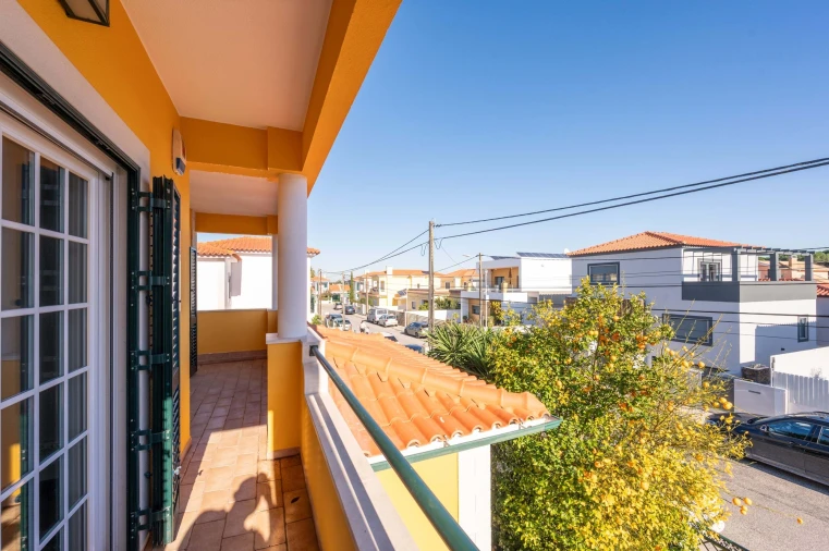 Moradia T5 para Venda em Moita Foto 30