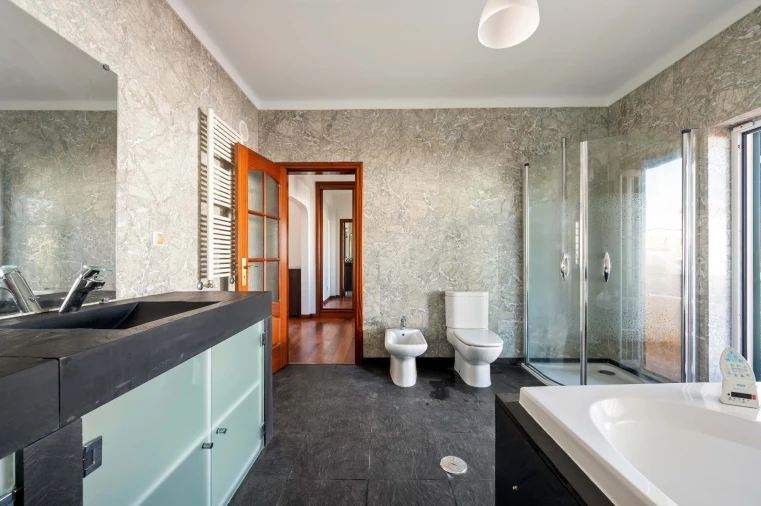 Moradia T5 para Venda em Moita Foto 23