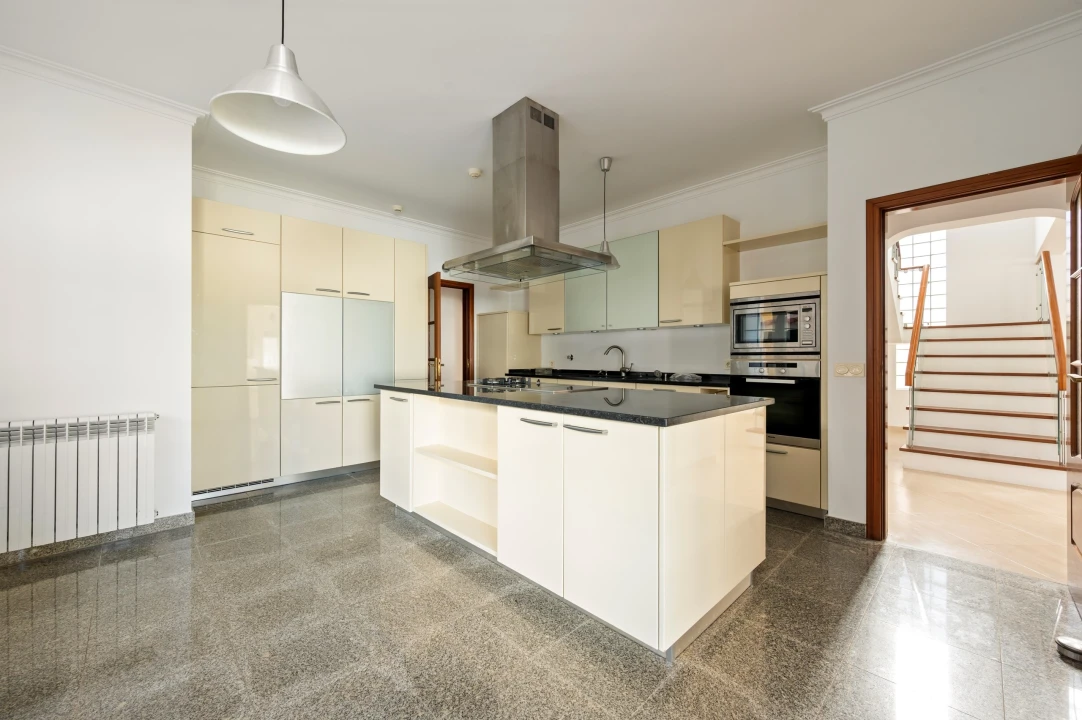 Moradia T5 para Venda em Moita Foto 11