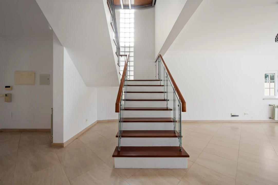 Moradia T5 para Venda em Moita Foto 13