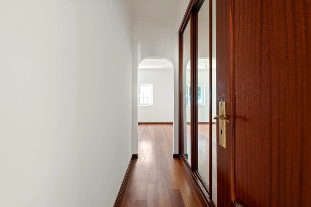 Moradia T5 para Venda em Moita Foto 24