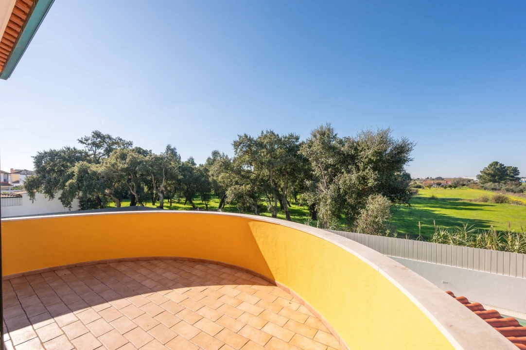 Moradia T5 para Venda em Moita Foto 18