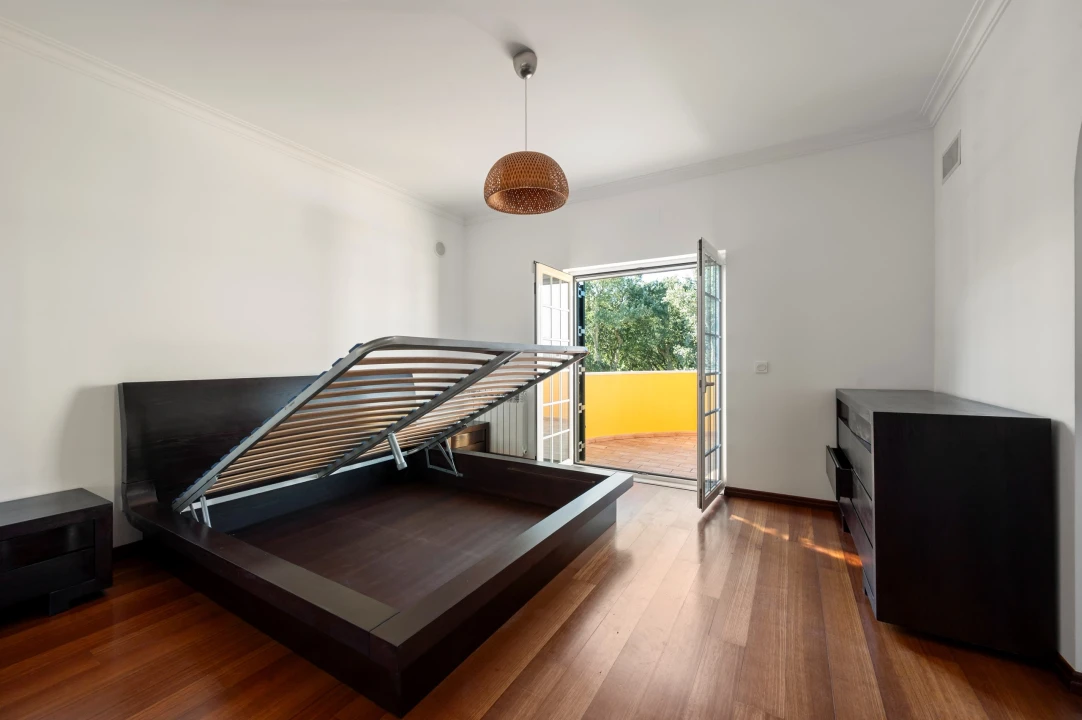 Moradia T5 para Venda em Moita Foto 16