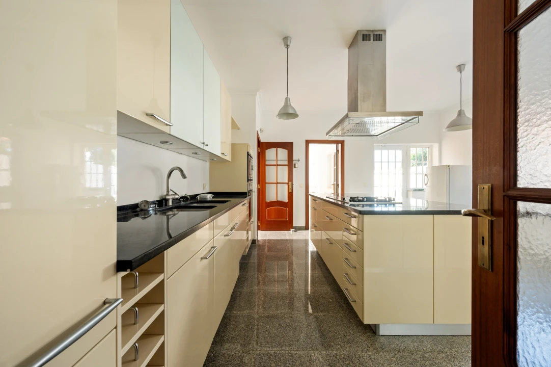 Moradia T5 para Venda em Moita Foto 8