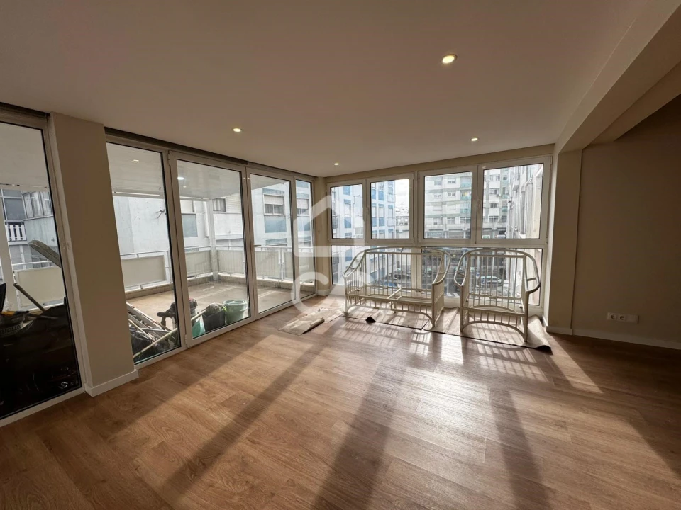 Apartamento T3 para Venda em Odivelas Foto 6