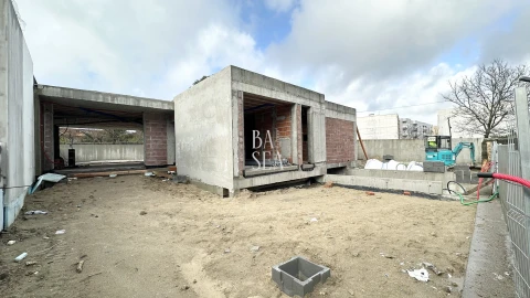 Moradia T3 para Venda em Braga (Maximinos, Sé e Cividade)