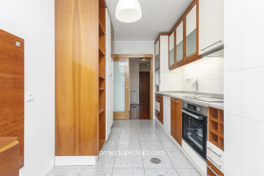 Apartamento T3 para Arrendamento em São Felix da Marinha Foto 9