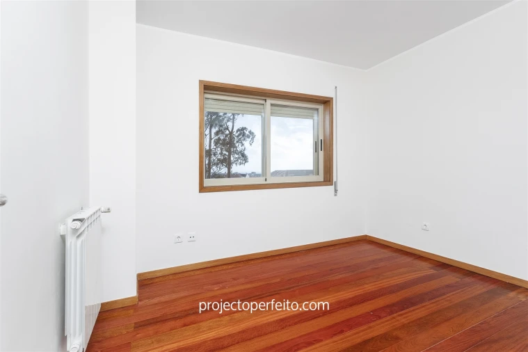 Apartamento T3 para Arrendamento em São Felix da Marinha Foto 10