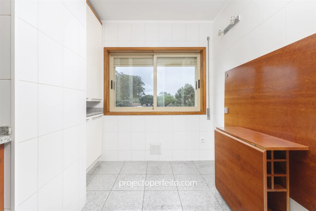 Apartamento T3 para Arrendamento em São Felix da Marinha Foto 8