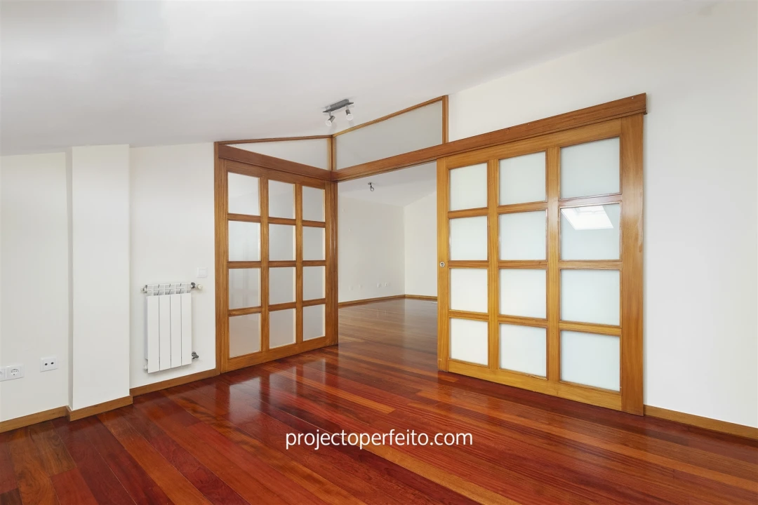 Apartamento T3 para Arrendamento em São Felix da Marinha Foto 5