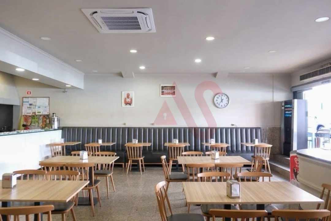 Loja para Trespasse em Mesão Frio Foto 6