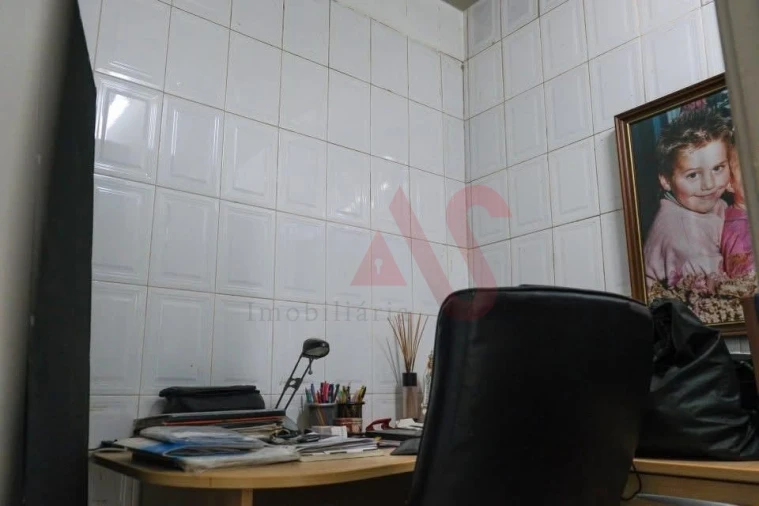 Loja para Trespasse em Mesão Frio Foto 12