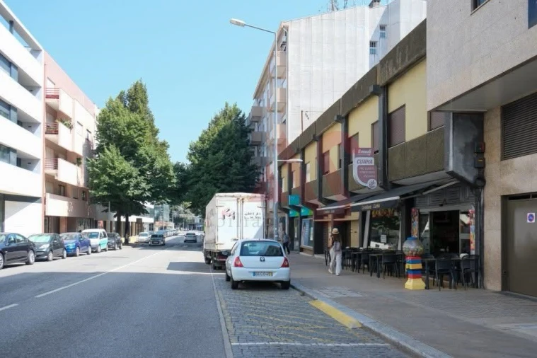 Loja para Trespasse em Mesão Frio Foto 3