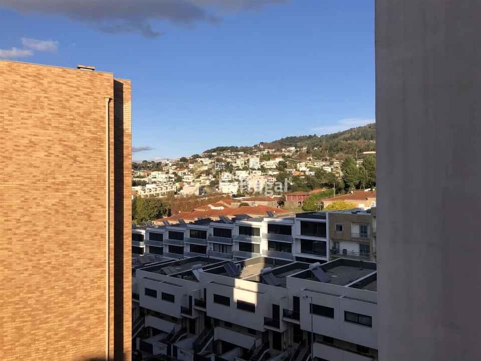 Apartamento T3 para Arrendamento em Nogueira, Fraião e Lamaçães Foto 13