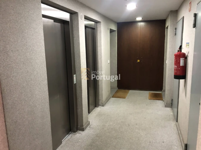Apartamento T3 para Arrendamento em Nogueira, Fraião e Lamaçães Foto 19