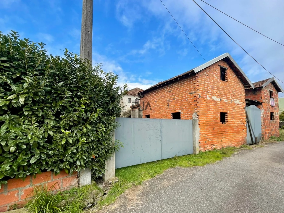 Moradia T2 para Venda em Castelões Foto 16