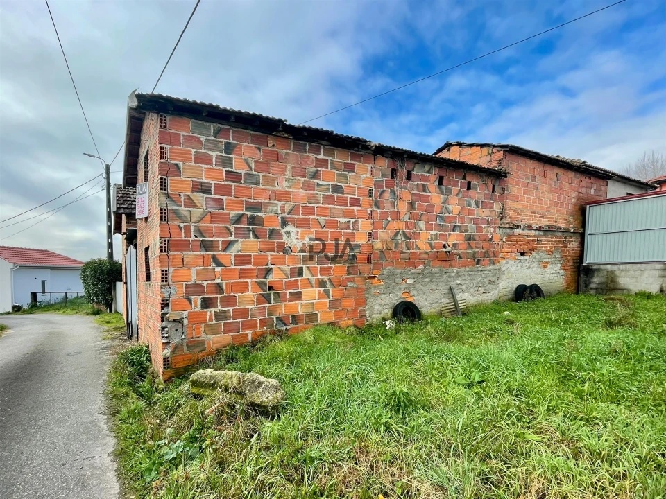 Moradia T2 para Venda em Castelões Foto 3