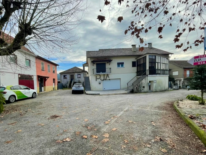 Moradia T2 para Venda em Castelões Foto 5