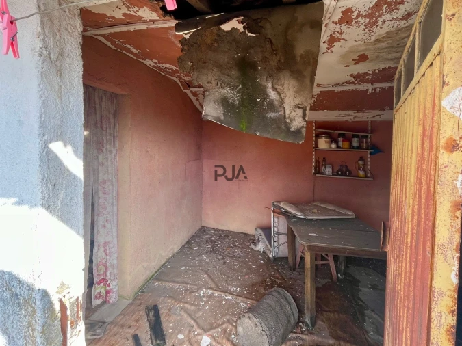 Moradia T2 para Venda em Castelões Foto 6