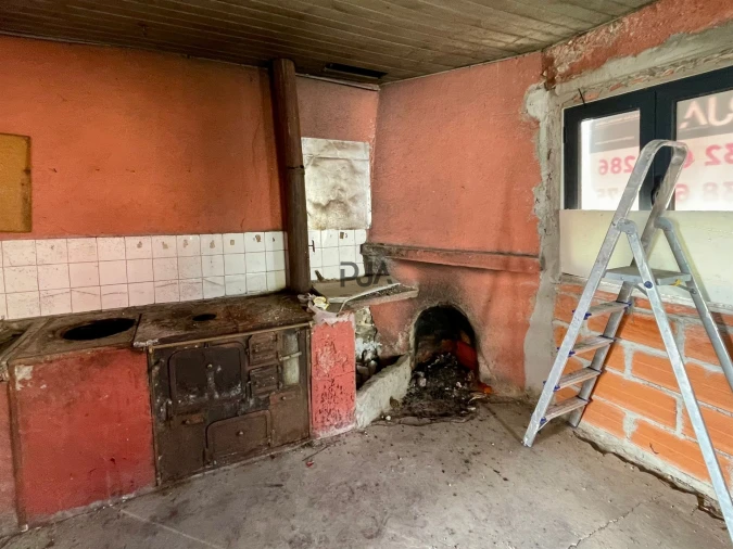 Moradia T2 para Venda em Castelões Foto 19