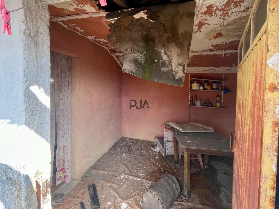 Moradia T2 para Venda em Castelões Foto 6