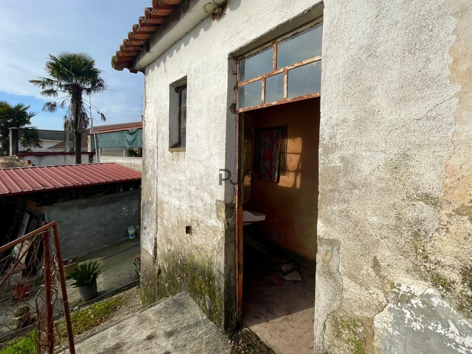 Moradia T2 para Venda em Castelões Foto 15