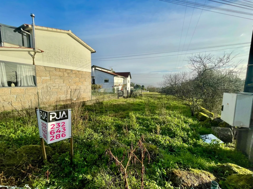 Terreno Misto para Venda em Lajeosa do Dão Foto 1