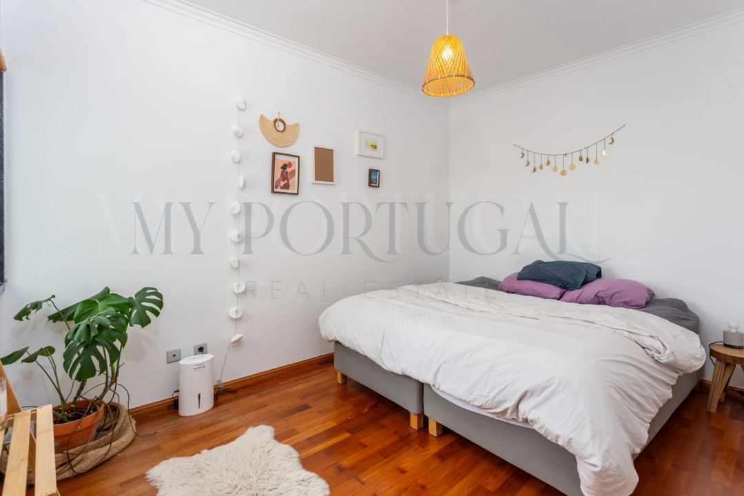 Moradia T5 para Venda em Santo Isidoro Foto 13