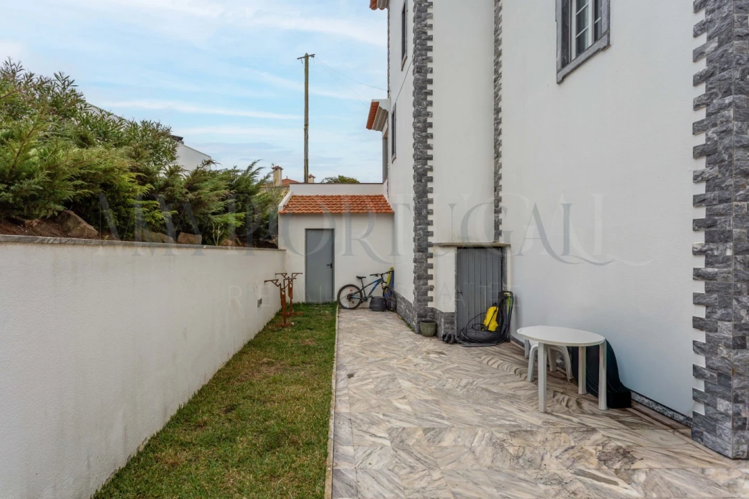 Moradia T5 para Venda em Santo Isidoro Foto 34