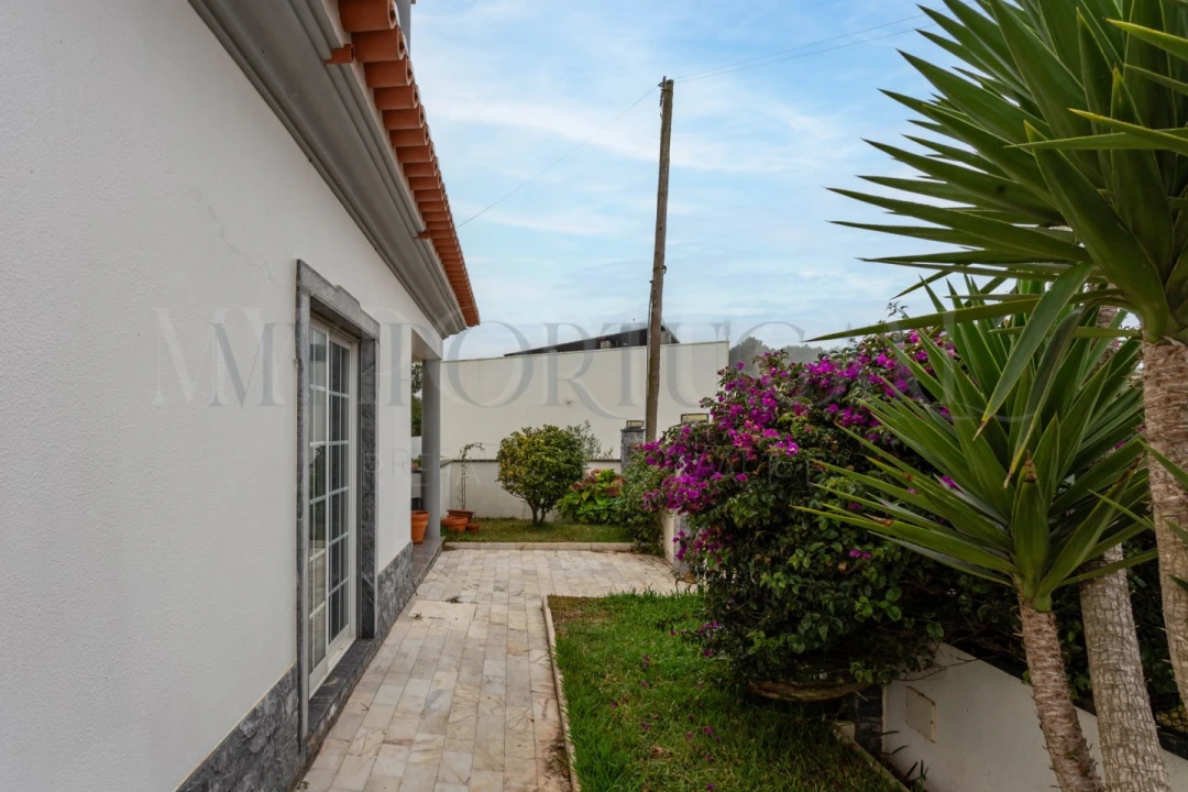 Moradia T5 para Venda em Santo Isidoro Foto 43