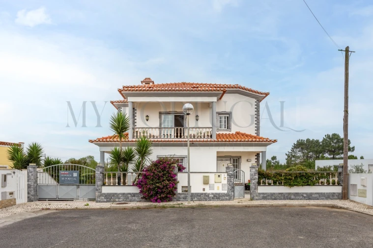 Moradia T5 para Venda em Santo Isidoro Foto 38