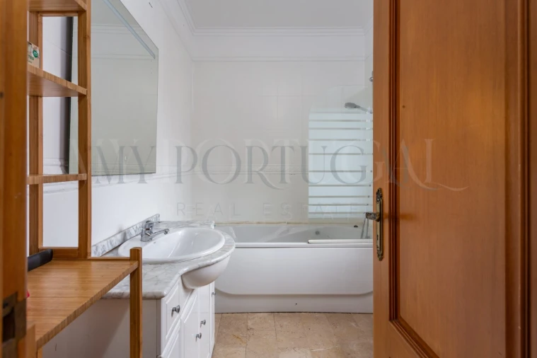 Moradia T5 para Venda em Santo Isidoro Foto 32