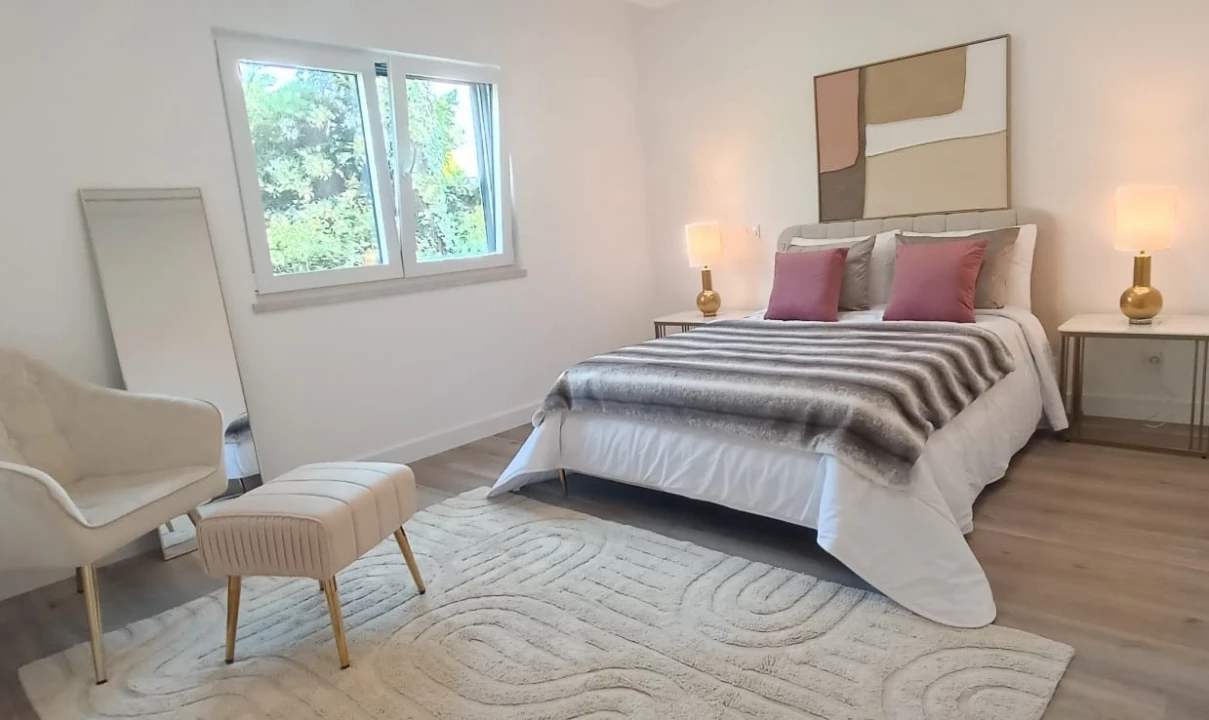 Apartamento T3 para Venda em Benfica Foto 1