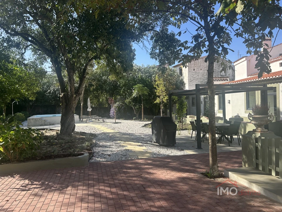 Moradia T0 para Venda em Sé e São Lourenço Foto 13