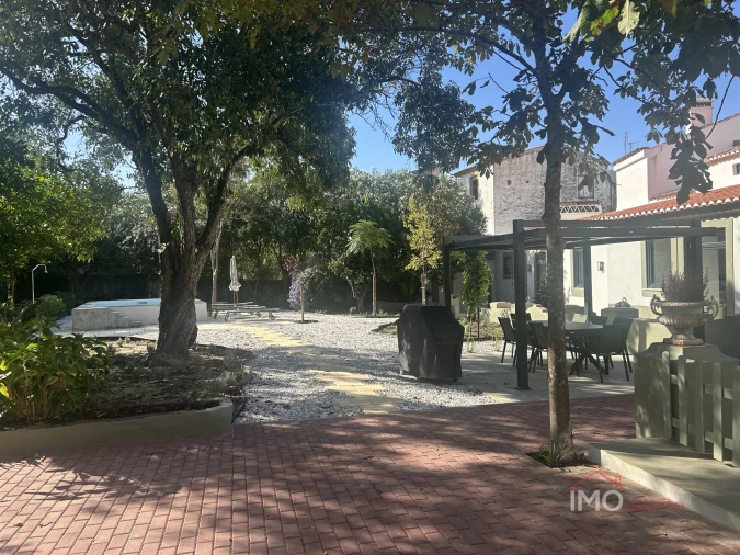 Moradia T0 para Venda em Sé e São Lourenço Foto 13