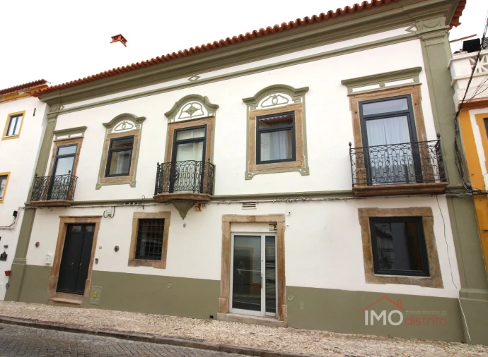 Moradia T0 para Venda em Sé e São Lourenço Foto 1