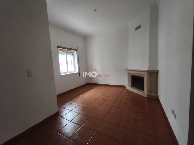 Apartamento T1 para Venda em Sé e São Lourenço Foto 4