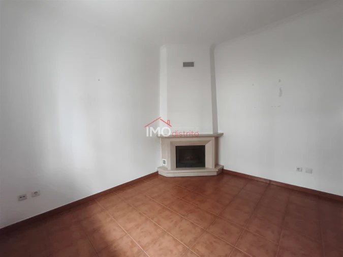 Apartamento T1 para Venda em Sé e São Lourenço Foto 6