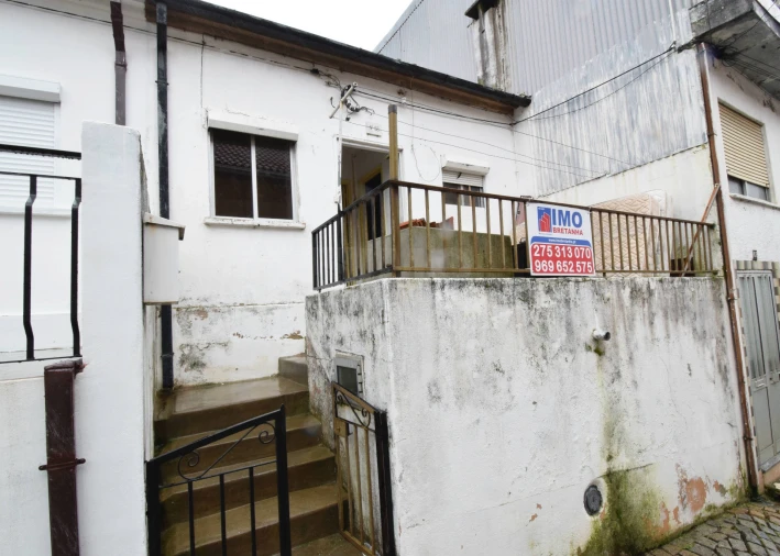 Moradia T2 para Venda em Dominguizo Foto 2